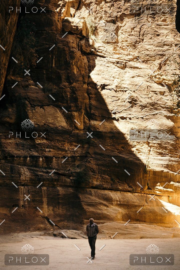 demo-attachment-20-adam-jang-353102-unsplash-1